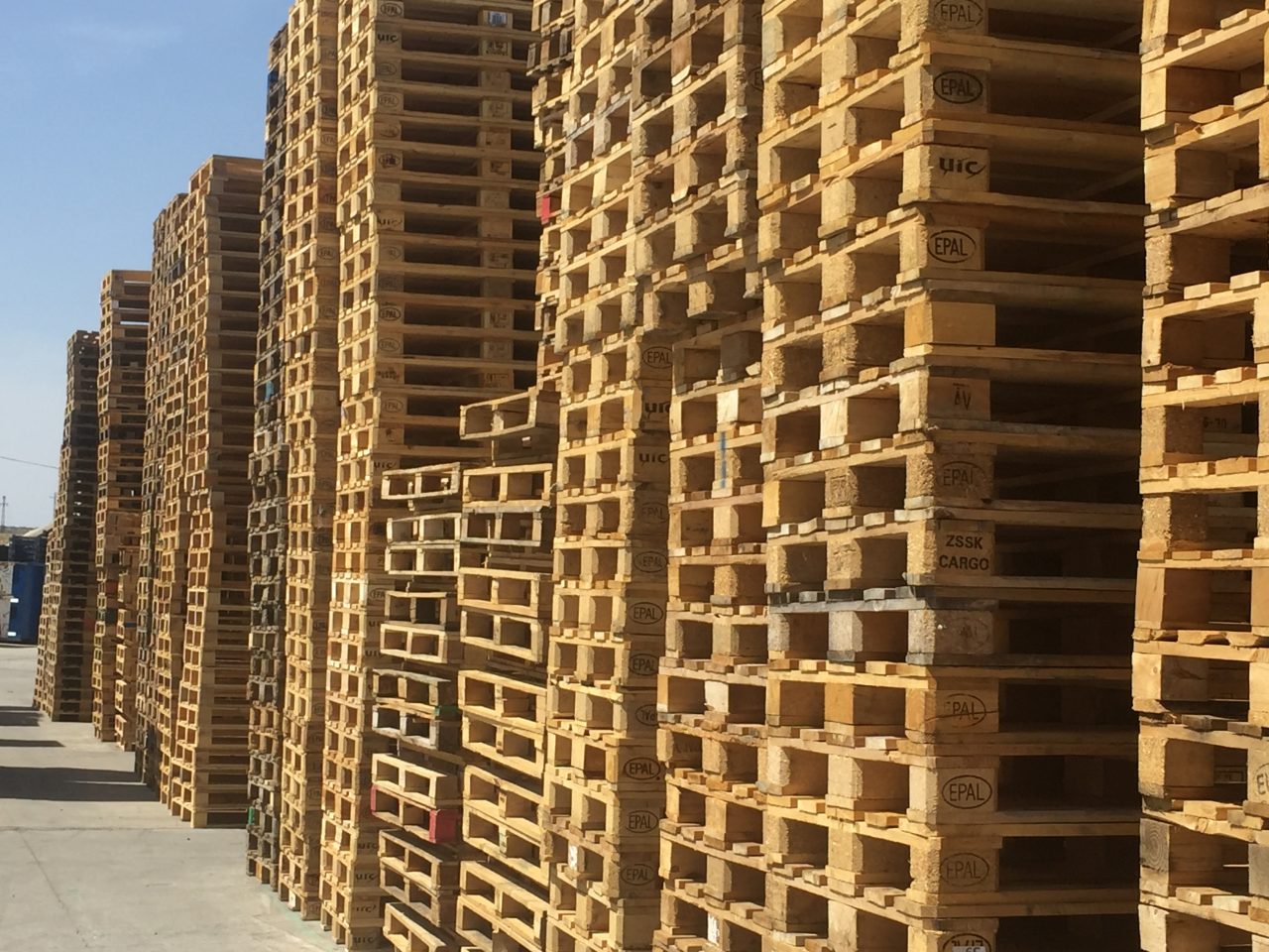 Palets de madera, ¿qué son y cuál es su uso? Palets Reciclados Madrid